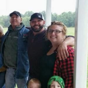 Meet your Posher, Lora